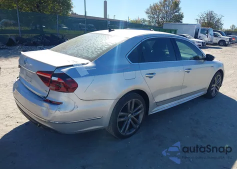 2017 Volkswagen Passat 1.8T R-Line из США, поврежденный, VIN 1VWDT7A33HC072196